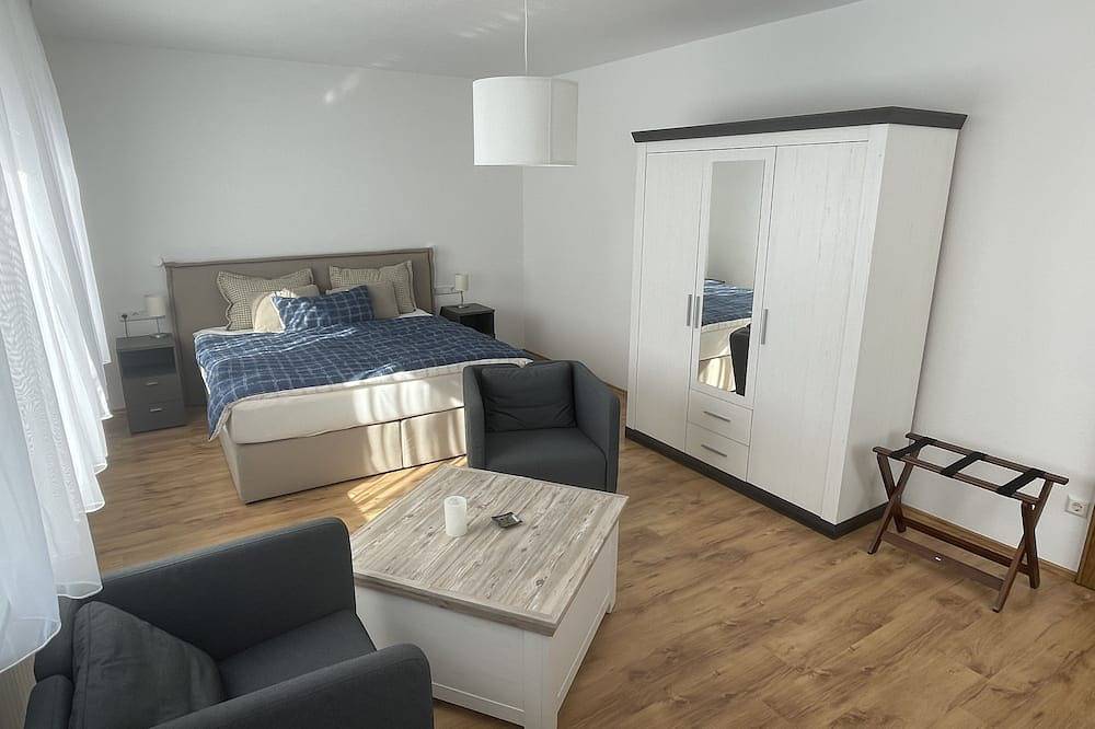 Ganze Wohnung, Holiday apartment in the tanner's house in the old town directly on the Lauchert in Gammertingen, Region Bodensee-Oberschwaben