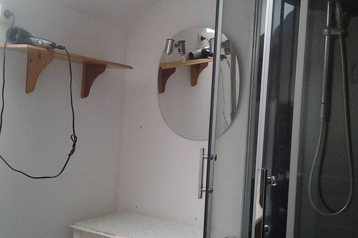 Gîte pour 6 personnes, avec jardin et terrasse, animaux acceptés à Le Vast - 4