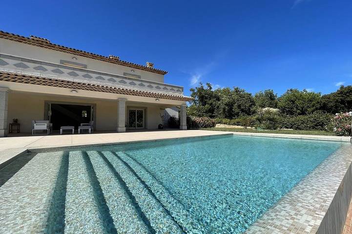 Villa for 8 people, with garden - 1
