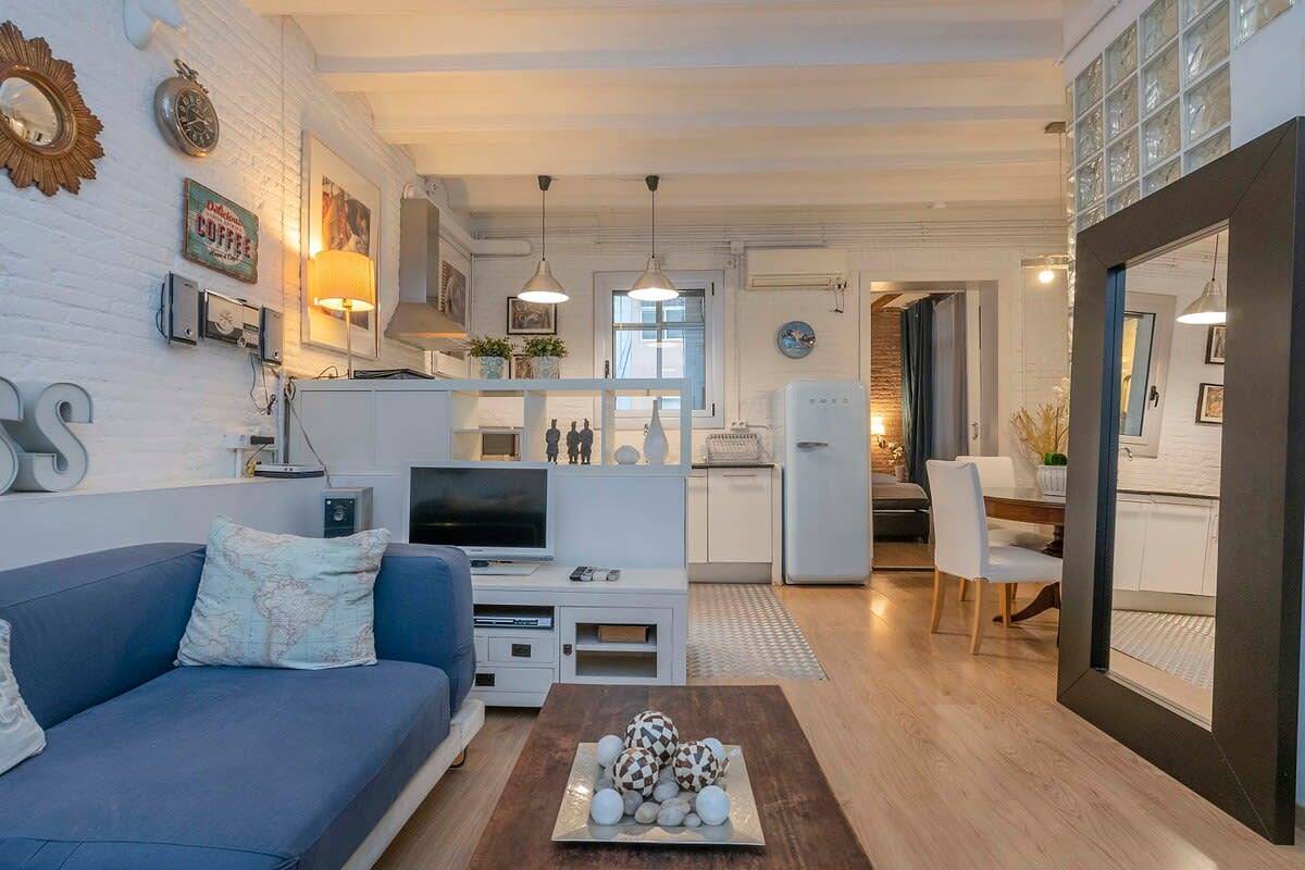 Entire apartment, Exclusive 2 bedroom apartment in the city center! in Barcelona Centre, Barcelona