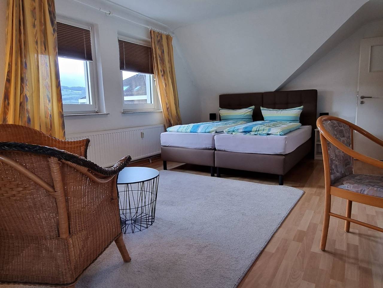 Ganze Ferienwohnung, City Appartment Pyrmont - Fewo bis 3 Erw. + 1 Kind 12 Jahre in Bad Pyrmont, Weserbergland