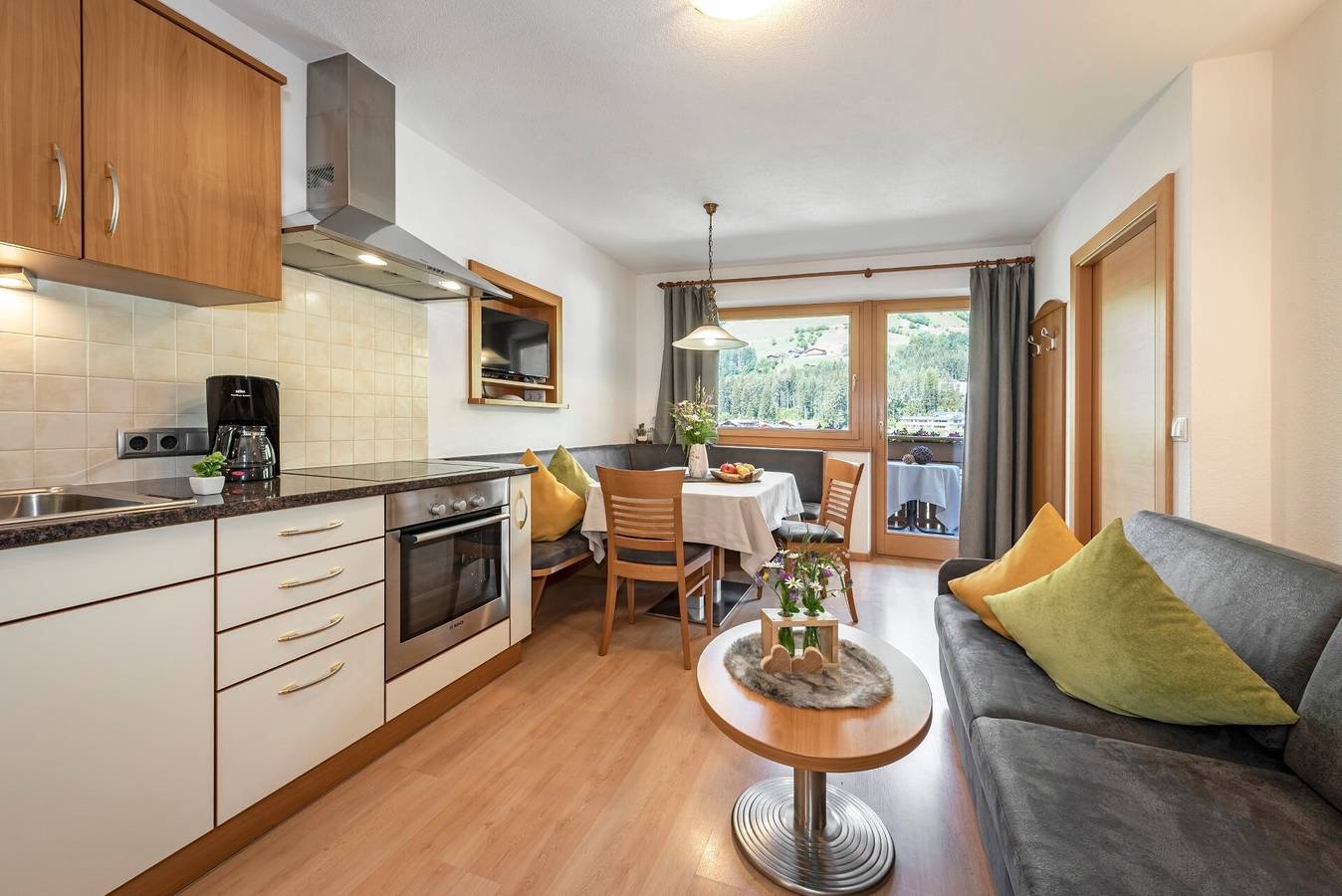 Ganze Wohnung, Ferienwohnung "Alpenchalet Niederkofler Evita" mit Bergblick, Wlan & Garten in St. Johann im Ahrntal, Ahrntal