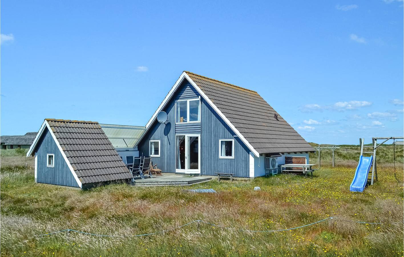 Feriehus for 8 personer med terrasse in Hvide Sande, Holmsland Klit
