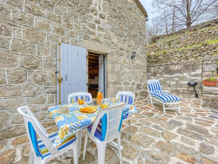 Location de vacances pour 4 personnes, avec Terrasse et Jardin à Sainte-Marguerite-Lafigère