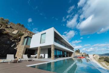 Chalet para 18 personas, con jacuzzi y sauna además de piscina y jardín en Región Norte (Portugal)