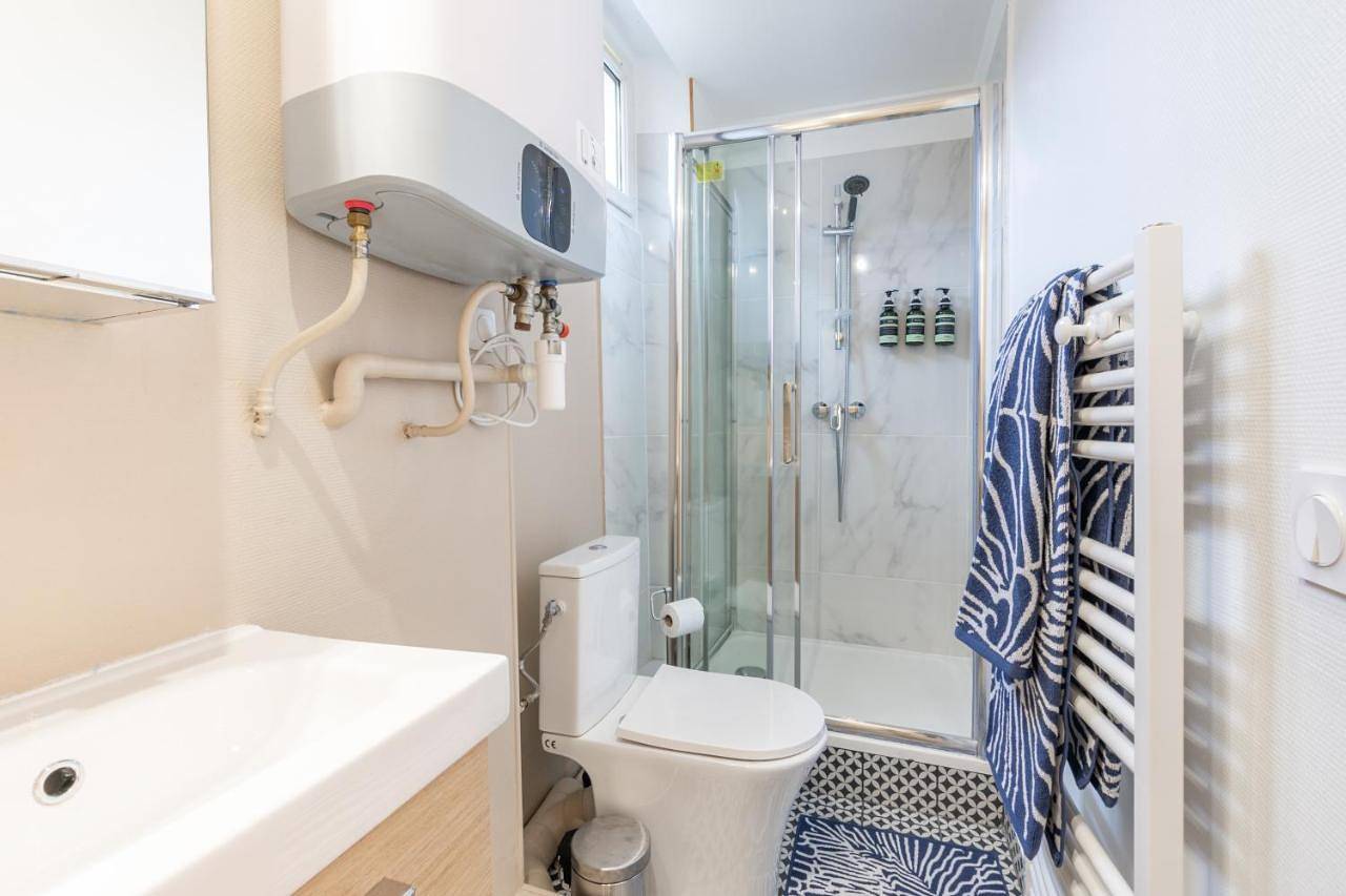 Appartement entier, Sweethost - La Zen Room - Studio Proche Gare & Disneyland in Lagny-sur-Marne, Seine-et-Marne