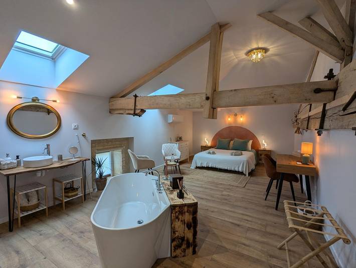Chambre d’hôte pour 2 personnes, avec Jardin dans Asnières-sur-Nouère