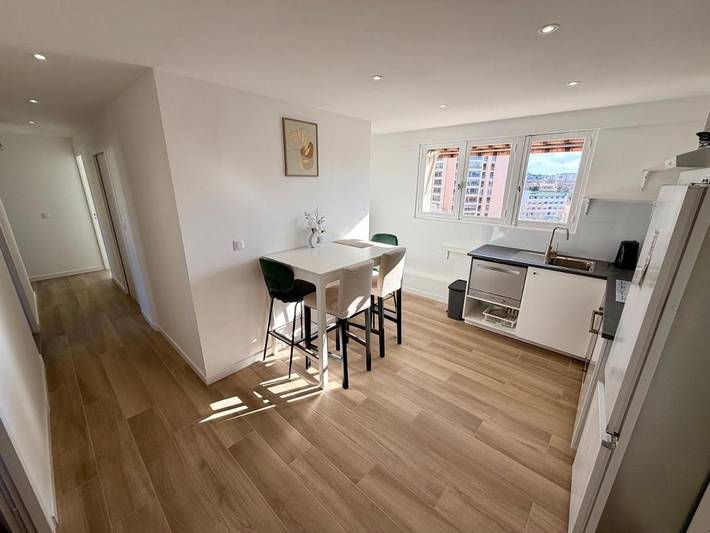 Gîte pour 8 personnes, avec balcon et vue dans Stade Mayol RC Toulonnais