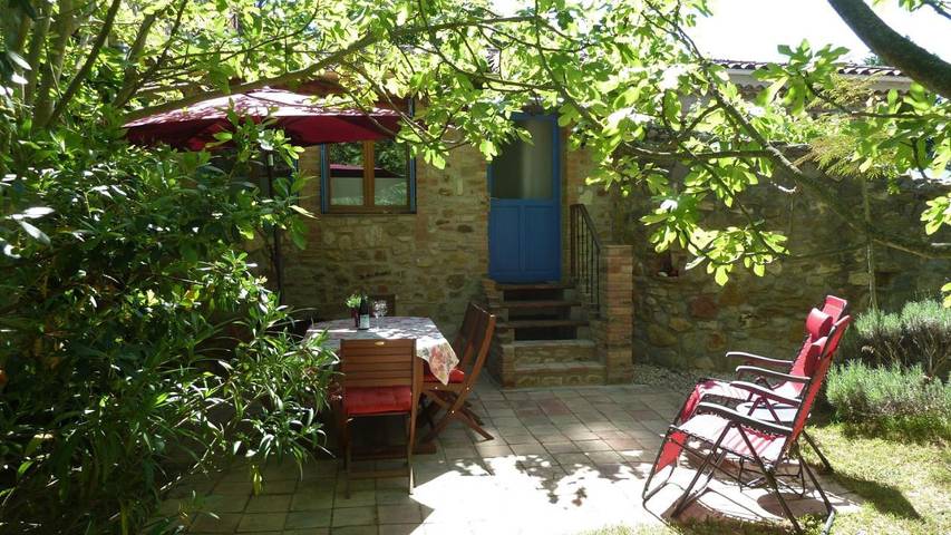 Location de vacances pour 3 personnes, avec jardin et piscine à Saint-Julien-de-Cassagnas