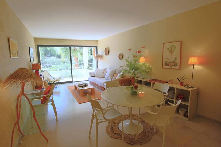 Gîte pour 4 personnes, avec terrasse dans Port du Mourre-Rouge - 4