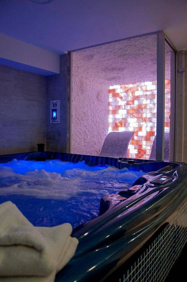 Appartement de vacances pour 2 personnes, avec jacuzzi ainsi que terrasse et sauna