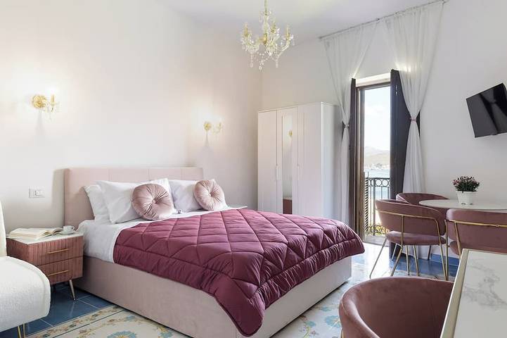 Ganze Wohnung, Domus Vittorio double room with balcony and sea view in Gaeta, Latina Provinz