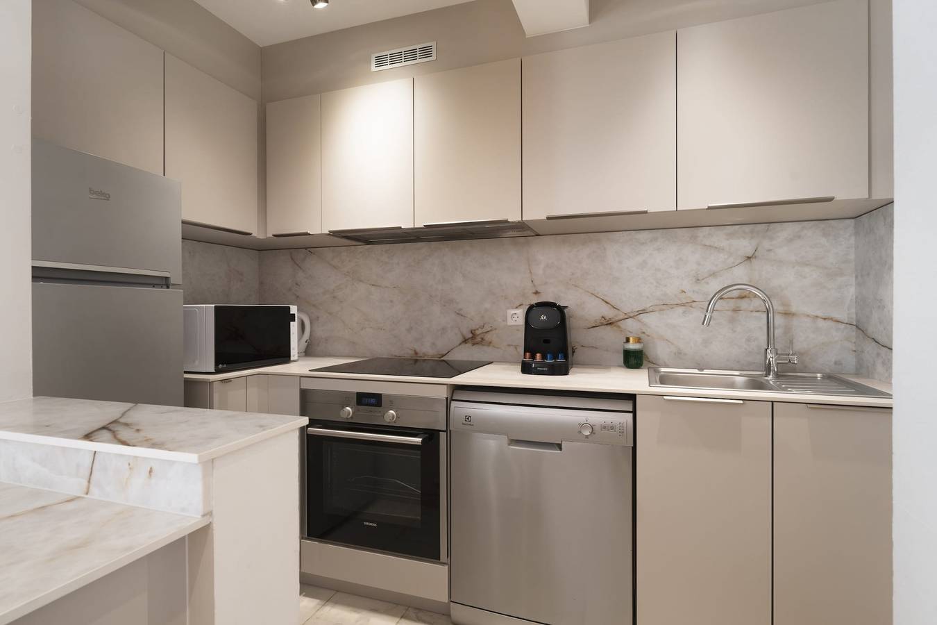 Ganze Wohnung, Ferienwohnung für 4 Personen mit Balkon in Luxemburg (Stadt), Luxemburg