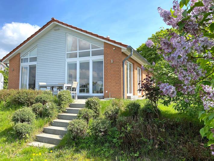 Ferienhaus für 6 Personen, mit Whirlpool und Garten sowie Sauna und Seeblick in Kosel