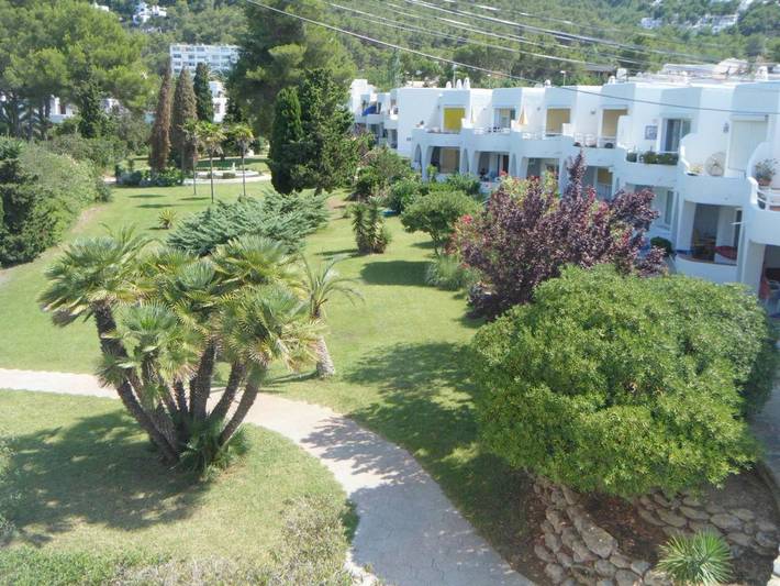 Apartment for 2 people, with Balcony and Terrace as well as Garden and Pool in Siesta