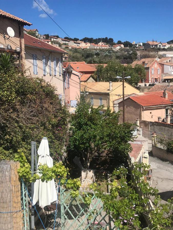 Gîte pour 2 personnes, avec vue ainsi que jardin et balcon dans Port de l'Estaque - 4