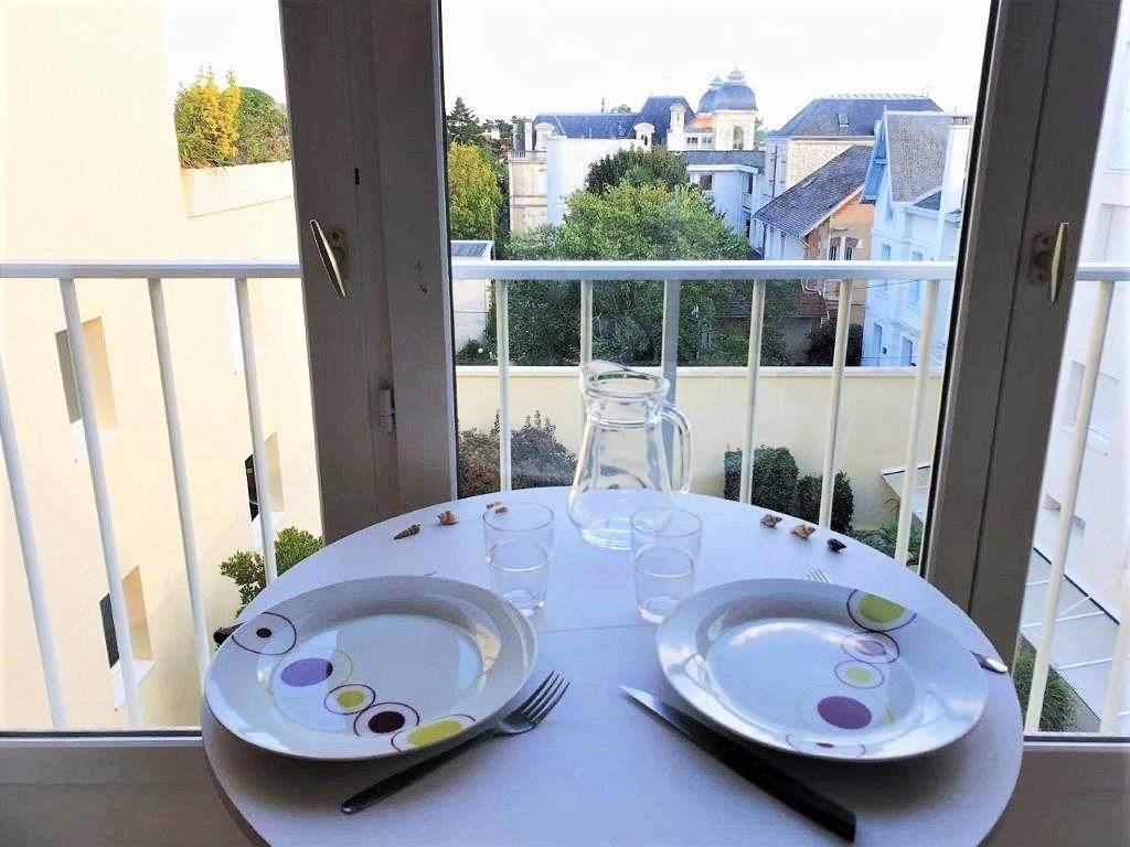 Monolocale intero, Royan - Quiet Bright Studio - 30m from the Beach - Park area in Royan, Côte De Beauté