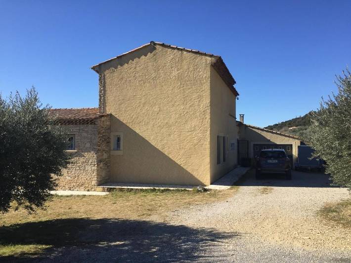 Gîte pour 6 personnes, avec jardin et vue sur le lac ainsi que vue et piscine à Oraison - 4