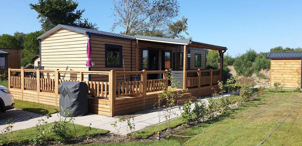 Camping für 6 Personen, mit Terrasse und Garten sowie Ausblick in Renesse