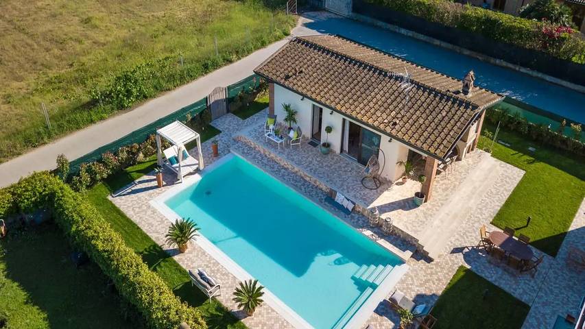 Villa pour 3 personnes, avec jardin et piscine à Viareggio