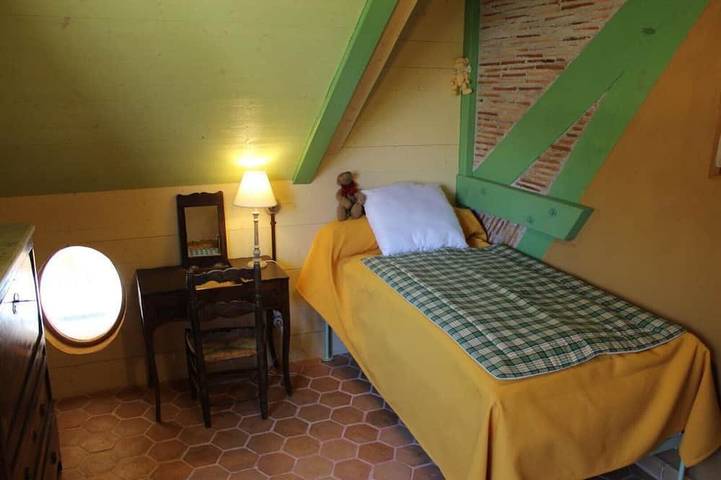 Location de vacances pour 5 personnes, avec terrasse et piscine à Brison-Saint-Innocent - 4