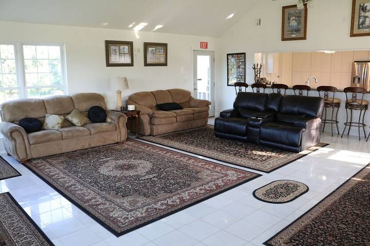 Vacation rental for 25 people, with balcony/terrace in Eufaula Lake