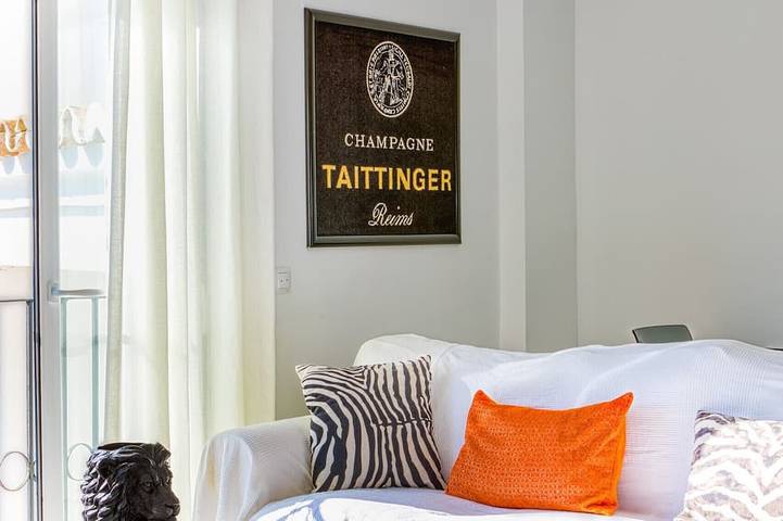 Entire apartment, Cabopino in Playa Cabopino, Marbella