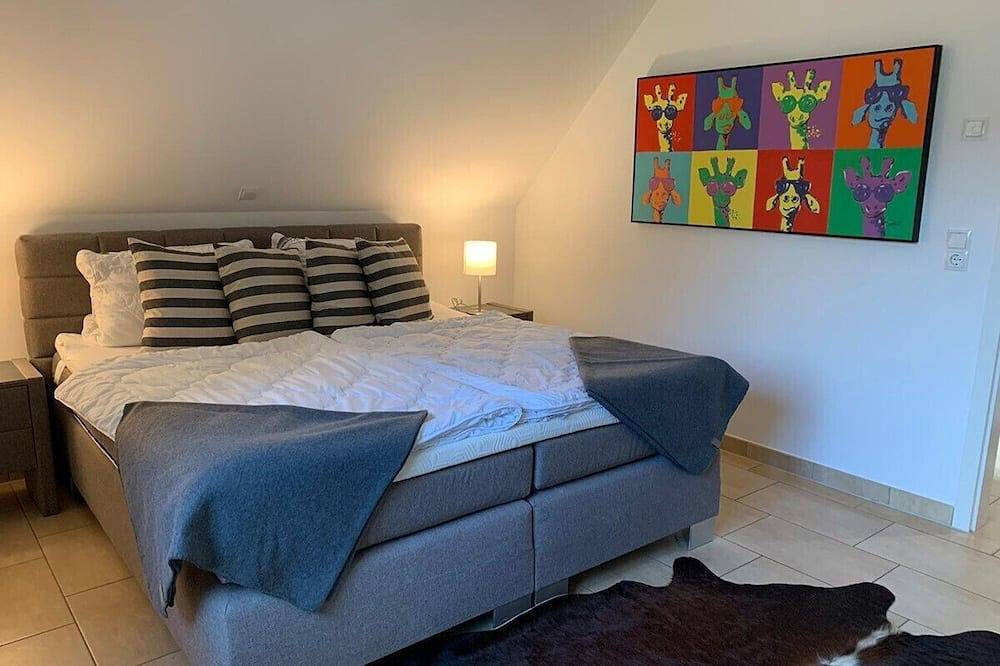 Villa Seebrise Comfort mit Kamin, Außen-Whirlpool, Sauna und Garten in Göhren-Lebbin, Fleesensee