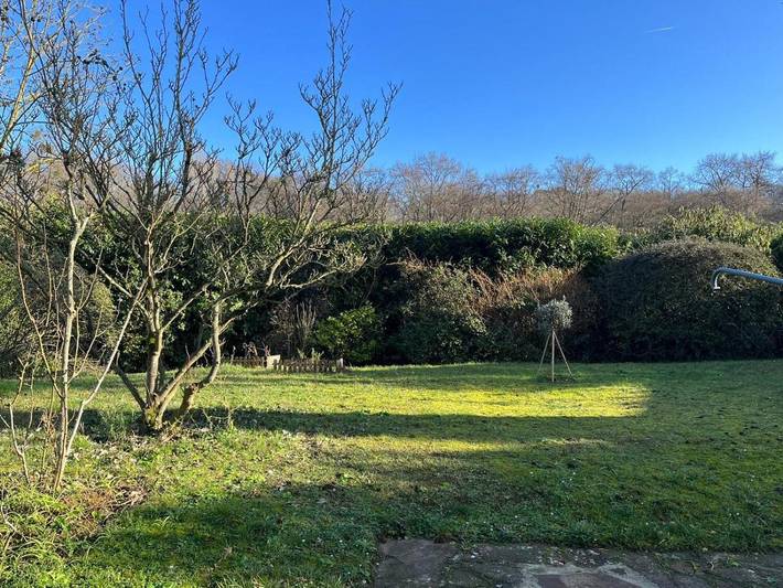 Location de vacances pour 8 personnes, avec vue et jardin, animaux acceptés à La Celle-Saint-Cloud - 3