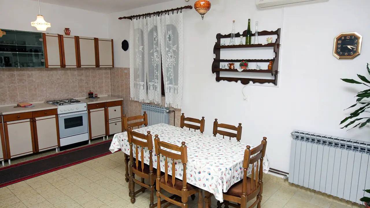 Cijeli apartman za odmor, Ferienwohnung für 9 Personen (95 m²) in Drvenik Gornja vala in Drvenik, Makarska Riviera
