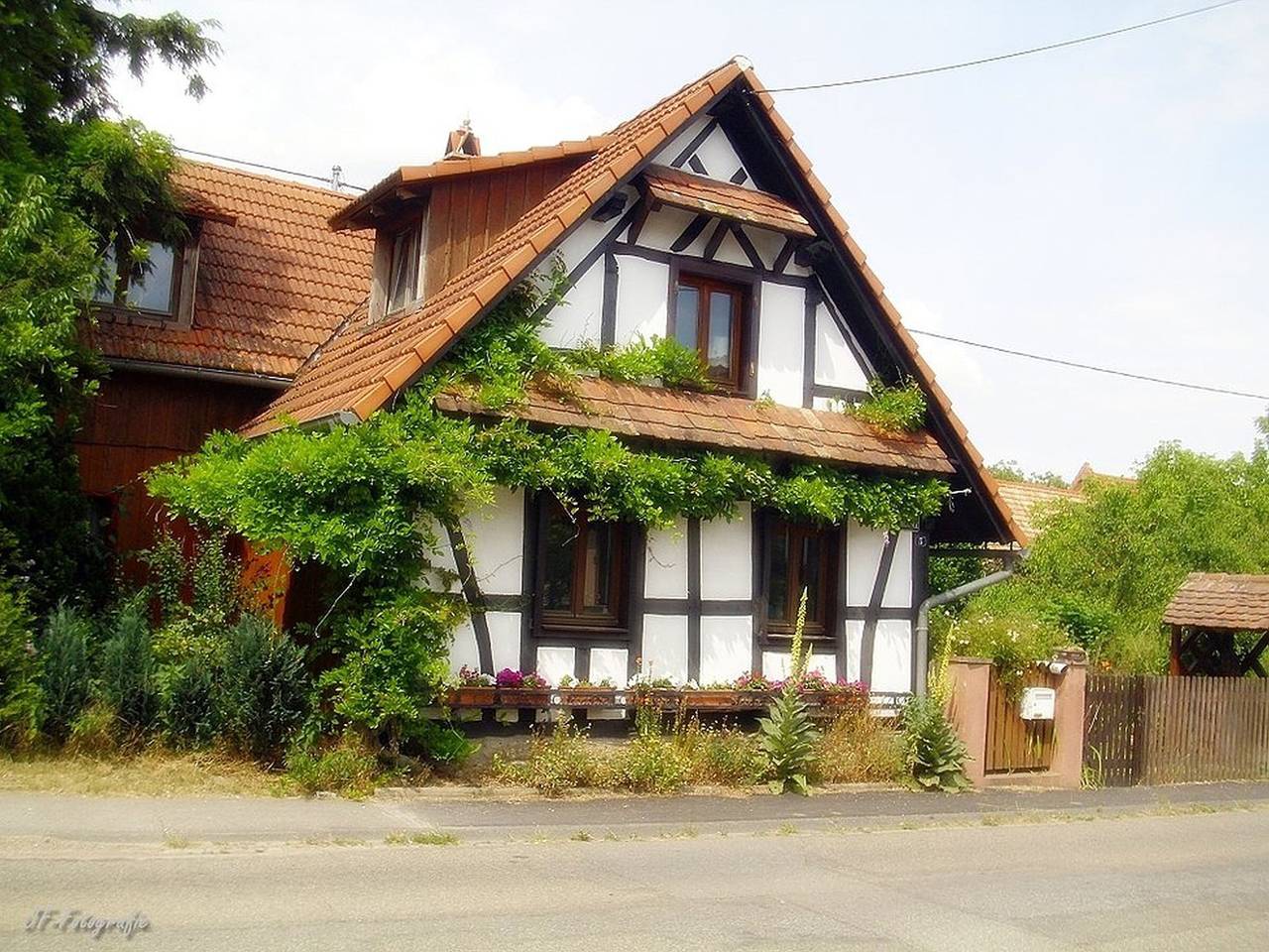 Apartamento entero, Apartamento 'Fleurie' con terraza compartida, jardín compartido y Wi-Fi in Schwabwiller, Betschdorf