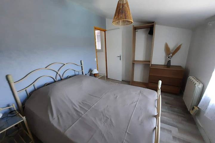 Location de vacances pour 4 personnes, avec jardin et piscine à Dauphin (homonymie) - 2