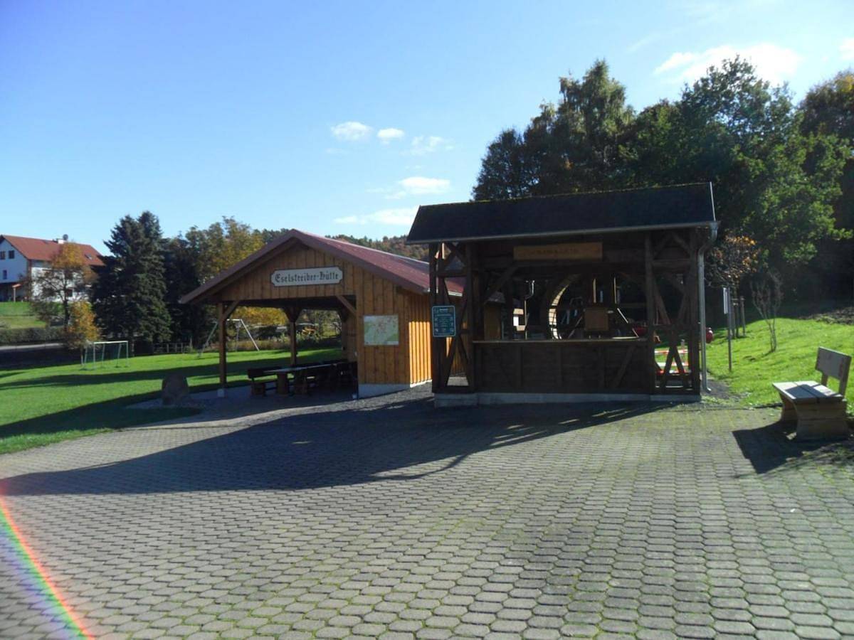 Ruime vakantiewoning met 4 slaapkamers voor max 9 personen in Spangenberg, Schwalm-Eder-Kreis