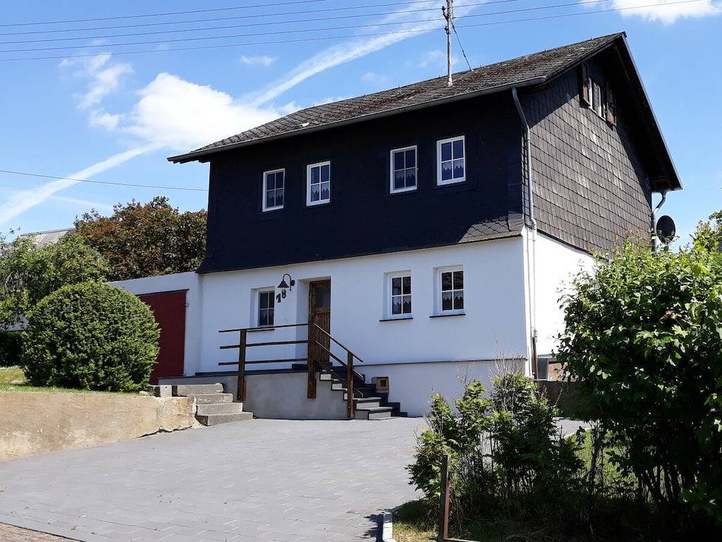 Ferienhaus in Buch mit Schwimmbecken in Buch, Hunsrück