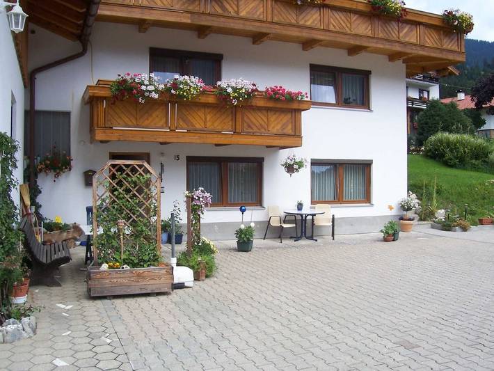 Ferienwohnung für 4 Personen, mit Terrasse und Garten sowie Ausblick in Tannheimer Tal - 4