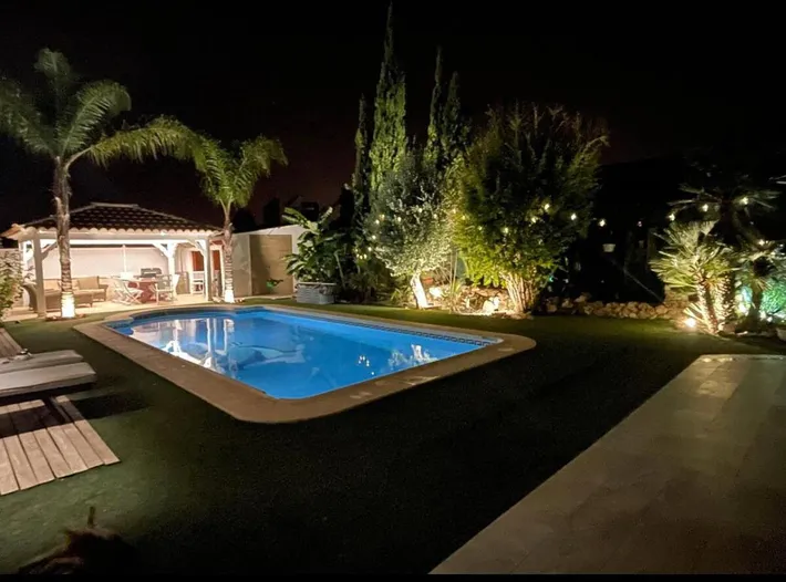 Ferienwohnung für 4 Personen, mit Garten und Pool sowie Ausblick - 1