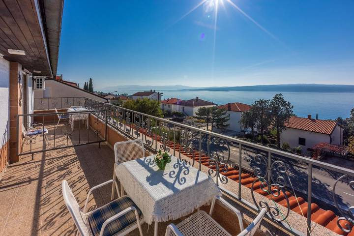 Ferienwohnung für 3 Personen, mit Terrasse in Crikvenica