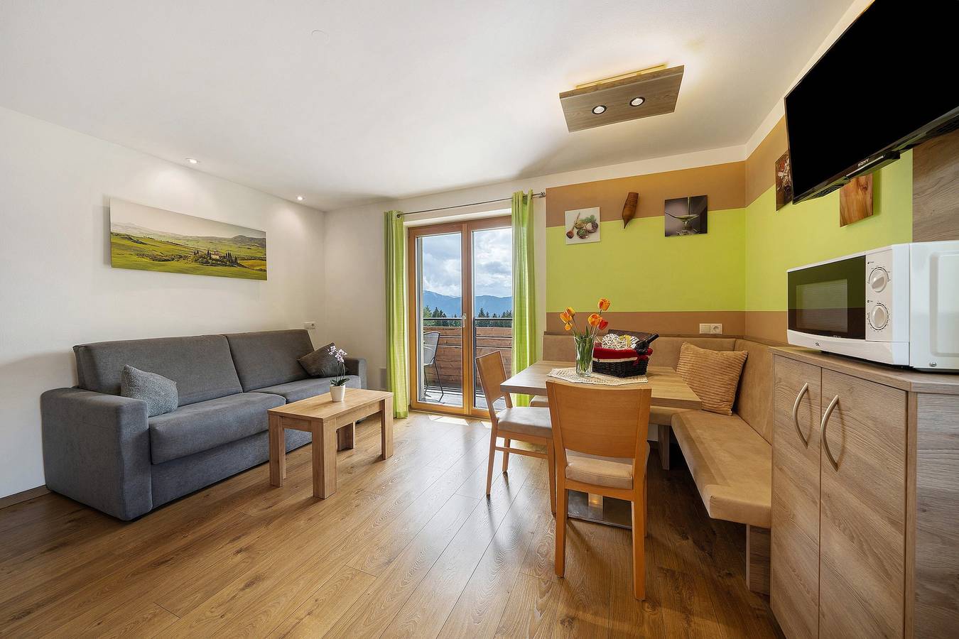 Ganze Wohnung, Ferienwohnung 'Waldheim' mit Bergblick, Wi-Fi und Klimaanlage in Vöran, Sarntaler Alpen