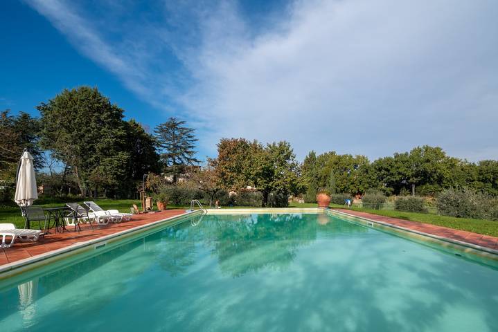 Villa 'Il Fienile Il Sole Verde' con piscina condivisa e Wi-Fi in Bucine (Gemeinde), Chianti
