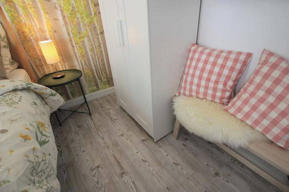Ganze Wohnung, Verbingen Sie Ihren Urlaub im Feriennest Haus Braunfels. 
Das Apartment \"Waldnest\" bietet Platz für bis zu 2 Personen und schafft dank seiner Einrichtung mit Waldelementen einen Wohlfühlort für Naturliebhaber. in Bad Ems, Lahn-Taunus