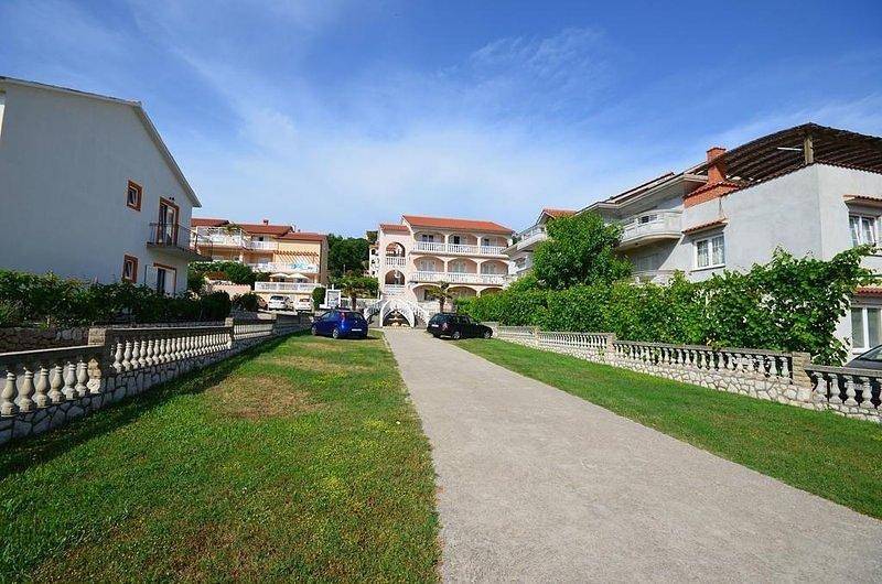 Zimmer mit Terrasse Lopar (Rab) S-23825-c in Lopar, Rab