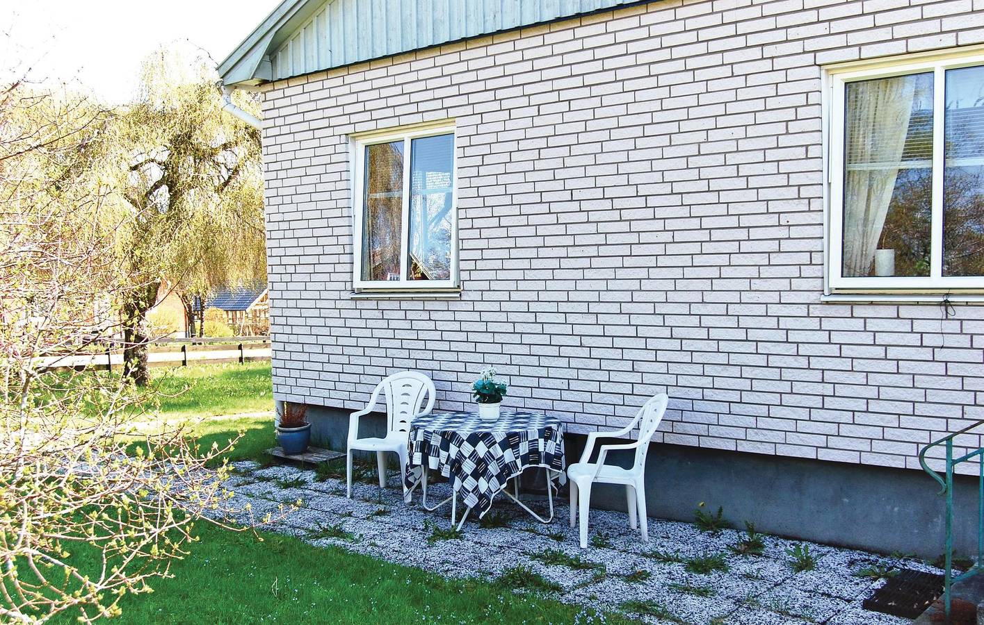 Holiday home for 4 people with garden in Kronobergs