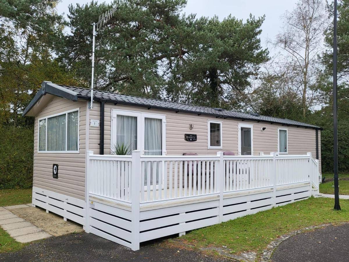5 Geranium, Holiday Home in Oakdene Forest Park in St. Leonards and St. Ives, Dorset