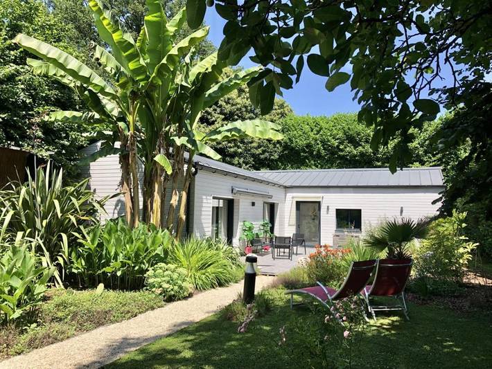 Location de vacances pour 2 personnes, avec jardin ainsi que jacuzzi et sauna à Lieuron