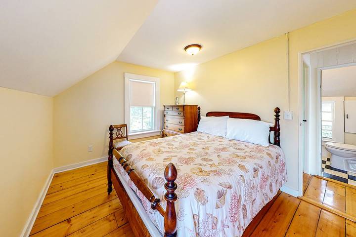 Log cabin for 5 people, with terrace in Massachusetts