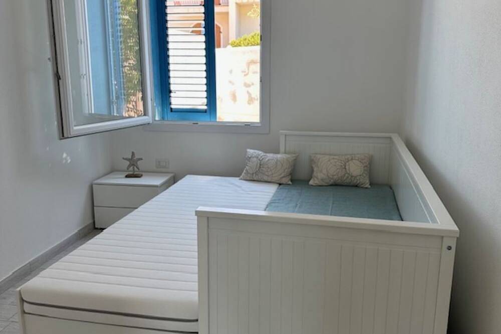 Ganze Wohnung, Villa Tramonto : Wohnung im Erdgeschoss mit direktem Meerblick in La Ciaccia, Valledoria