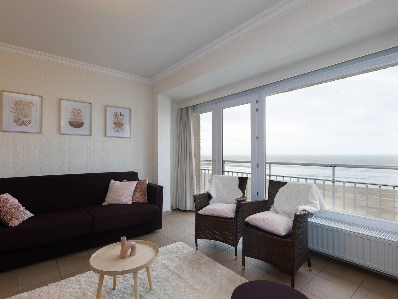 Geheel appartement, Appartement met zeezicht en twee terrassen in Middelkerke, Belgische Kust