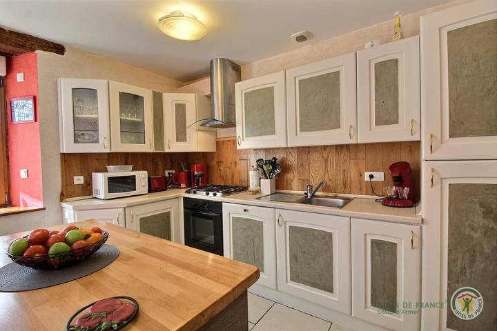 Gîte pour 5 personnes, avec terrasse et jardin, animaux acceptés à Plourivo - 4