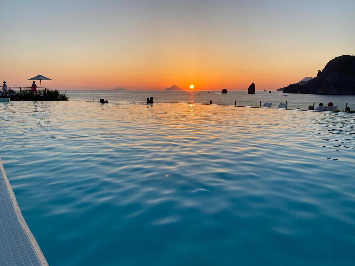 Therasia Resort Sea and Spa - The Leading Hotels of the World in Vulcano