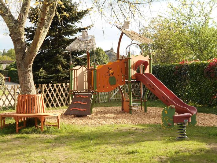 Mobil home pour 6 personnes, avec piscine et terrasse à Saint-Antoine-de-Breuilh - 4